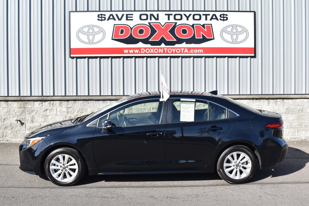 Certified 2026 Toyota Corolla XLE FWD image 4