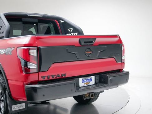 Used 2021 Nissan Titan PRO-4X w/ Pro-4x Convenience Package AWD/4WD image 4