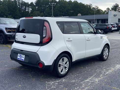 Used 2016 Kia Soul FWD image 3