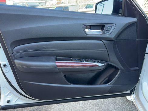 Used 2016 Acura TLX image 13