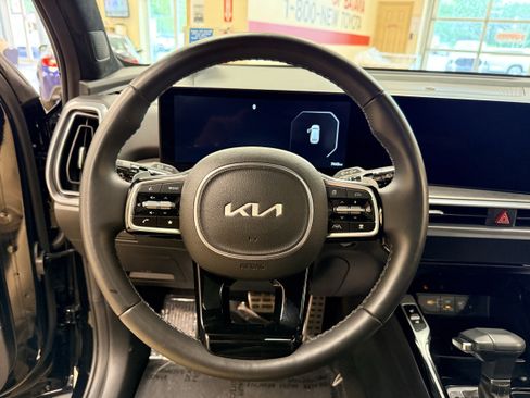 Used 2025 Kia Sorento SX Prestige AWD/4WD image 33
