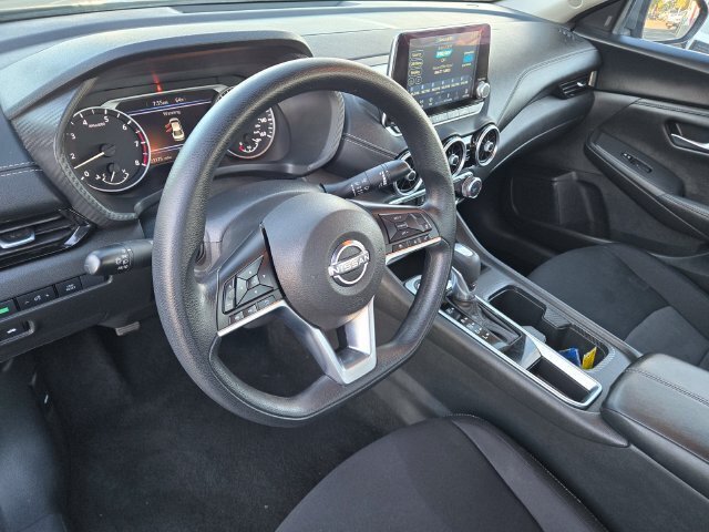 Used 2025 Nissan Sentra SV FWD image 12