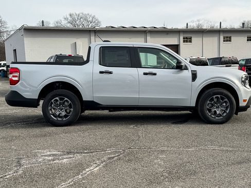New 2026 Ford Maverick XLT w/ XLT Luxury Package image 2