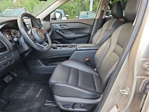 Used 2021 Nissan Rogue SL image 17