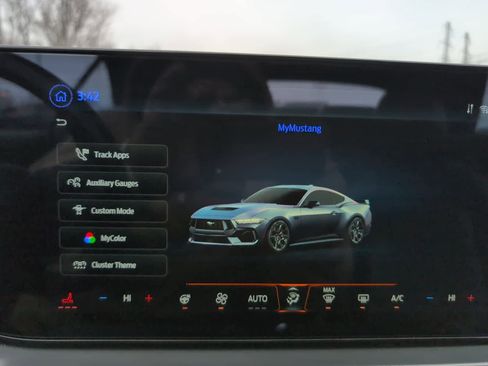 Used 2025 Ford Mustang Premium image 27