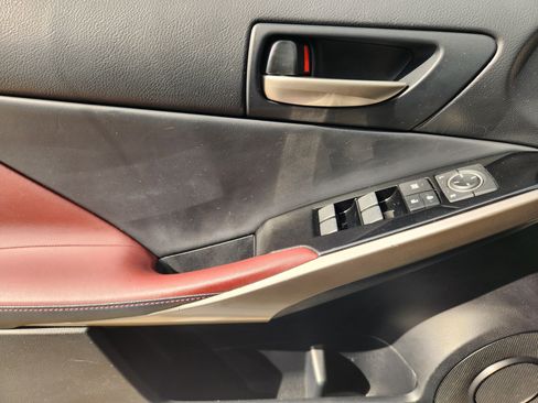 Used 2017 Lexus IS 200t image 28