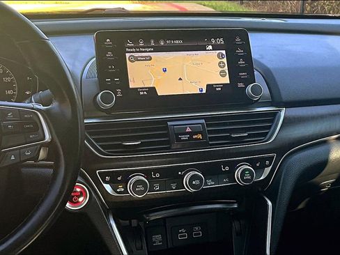 Used 2021 Honda Accord Touring image 8