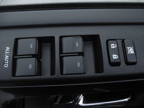 Used 2024 Toyota 4Runner TRD Off-Road Premium image 13