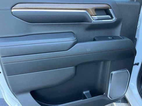 Certified 2023 Chevrolet Silverado 1500 High Country w/ Technology Package AWD/4WD image 16