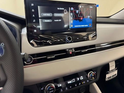 New 2026 Mitsubishi Outlander SE image 14