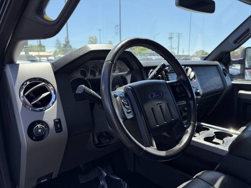 Used 2011 Ford F250 Lariat w/ Lariat Ultimate Pkg AWD/4WD image 17