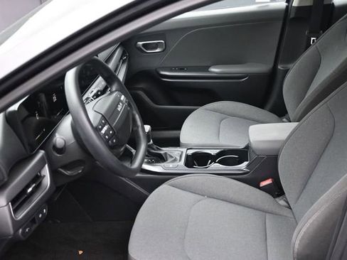 Used 2025 Kia K4 FWD image 23