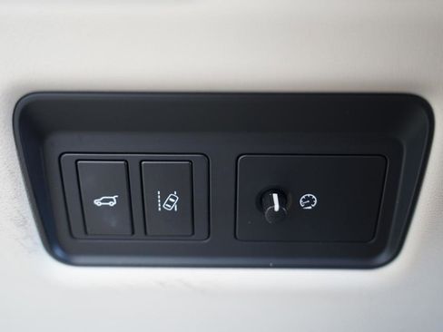 Used 2017 Land Rover Range Rover Supercharged image 24