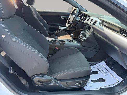 Used 2015 Ford Mustang GT RWD image 27