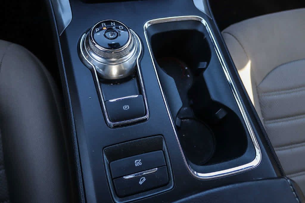 Certified 2020 Ford Fusion SE FWD image 16
