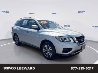 Used 2017 Nissan Pathfinder SV w/ Trailer Tow Package image 1