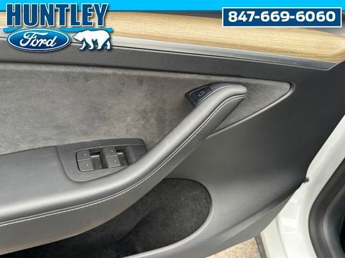 Used 2023 Tesla Model Y Long Range image 19