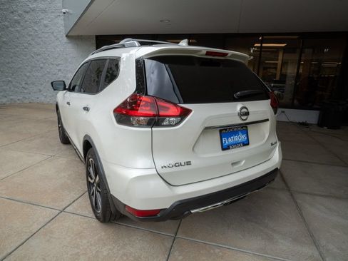Used 2018 Nissan Rogue SL w/ Premium Package AWD/4WD image 5