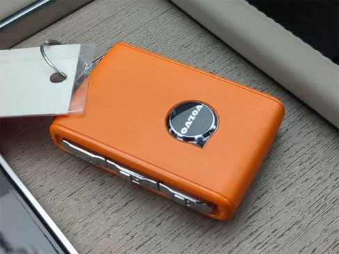 Certified 2026 Volvo XC90 B6 Plus w/ Protection Package Premier image 31