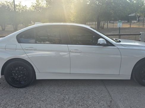 Used 2013 BMW 320i Sedan image 4