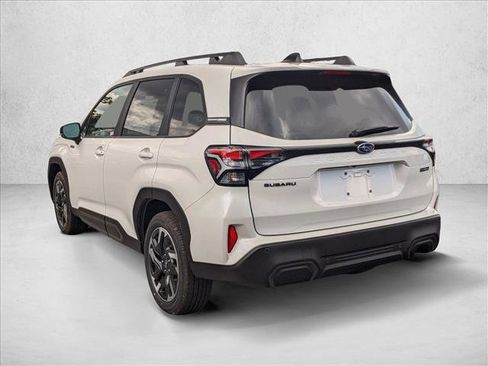 Used 2025 Subaru Forester Limited image 8