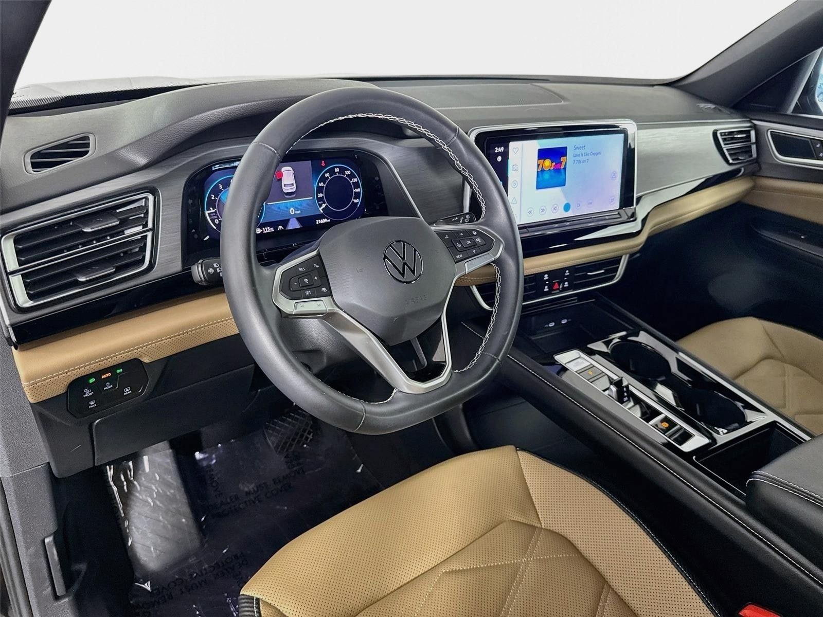 Used 2024 Volkswagen Atlas Cross Sport SE FWD image 10