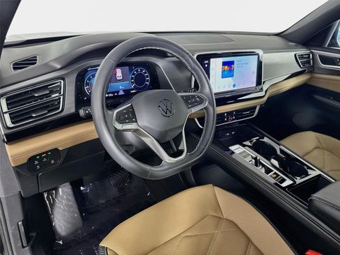 Used 2024 Volkswagen Atlas Cross Sport SE FWD image 10