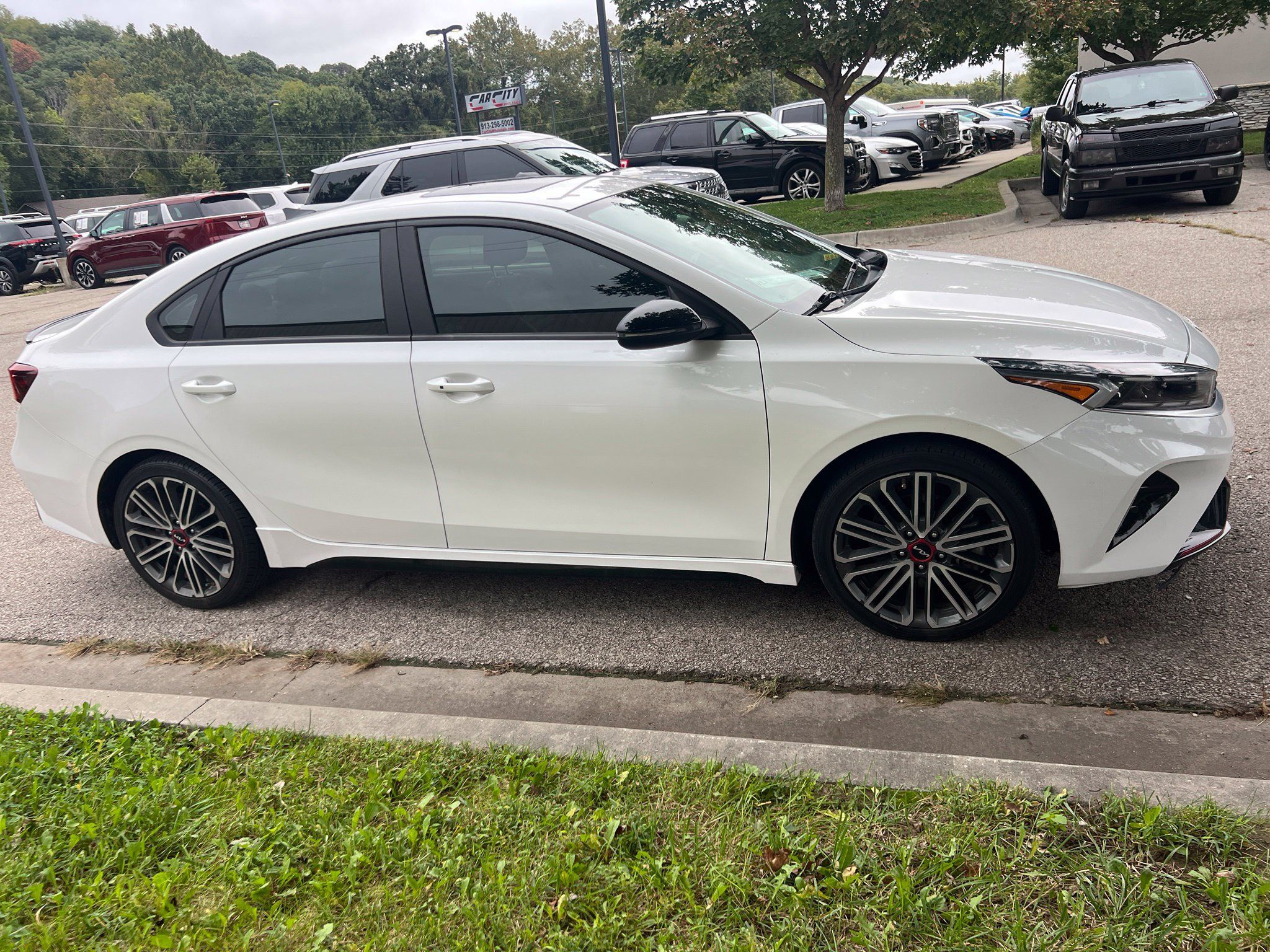 Used 2023 Kia Forte GT FWD image 4