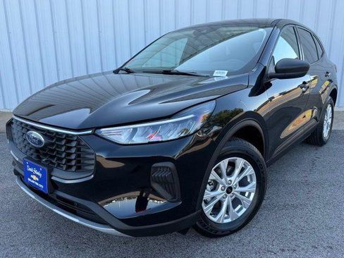 Used 2025 Ford Escape Active w/ Tech Pack #1 AWD/4WD image 1