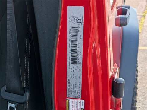 Used 2017 Jeep Wrangler Unlimited Rubicon w/ Dual Top Group image 26