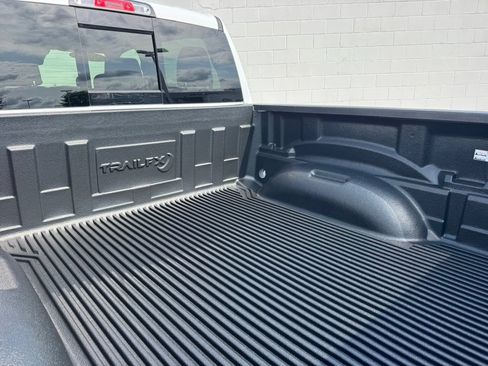 Used 2025 RAM 1500 Big Horn AWD/4WD image 18