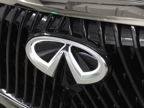 Certified 2026 INFINITI QX60 Autograph w/ Dark Cargo Package image 11