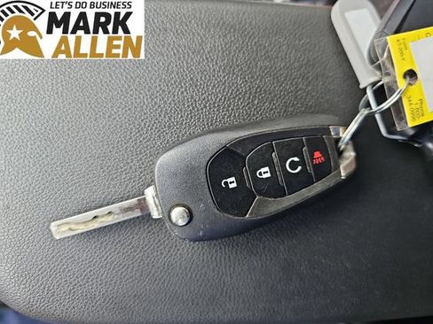 Used 2024 Chevrolet Trax RS w/ Driver Confidence Package FWD image 34
