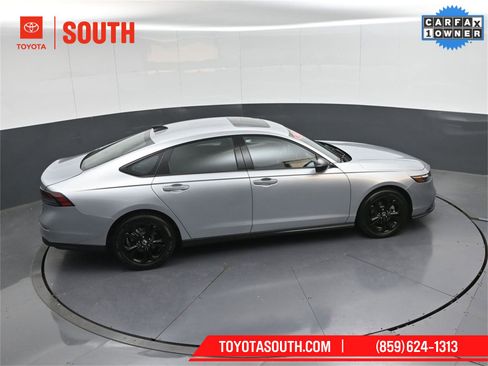 Used 2025 Honda Accord SE image 39