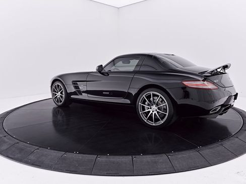 Used 2012 Mercedes-Benz SLS AMG Coupe image 16