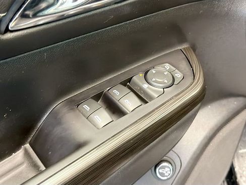 Used 2020 GMC Acadia SLT w/ Trailering Package image 18