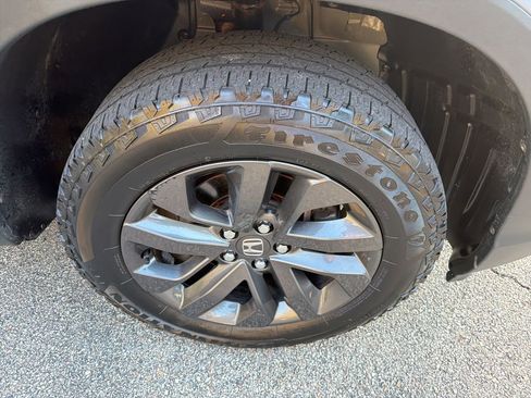 Used 2023 Honda Ridgeline Sport image 9