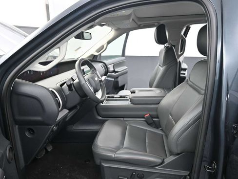 Used 2025 Ford Expedition Max Active image 12