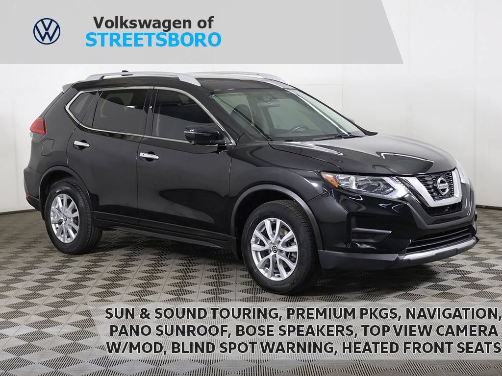 Used 2017 Nissan Rogue SV AWD/4WD image 1
