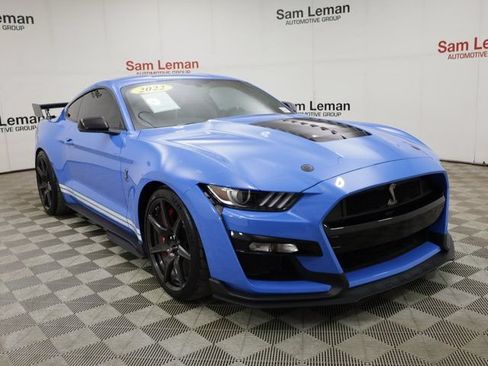 Used 2022 Ford Mustang Shelby GT500 w/ Carbon Fiber Track Pack RWD image 2