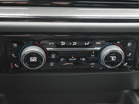 New 2026 Chevrolet Silverado 2500 ZR2 image 32