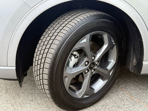 Used 2024 Ford Escape ST-Line image 19