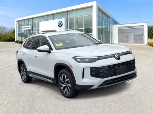 New 2026 Volkswagen Tiguan S AWD/4WD image 4