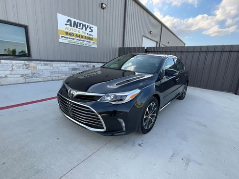 Used 2017 Toyota Avalon XLE Premium w/ All Weather Liner Package FWD image 6