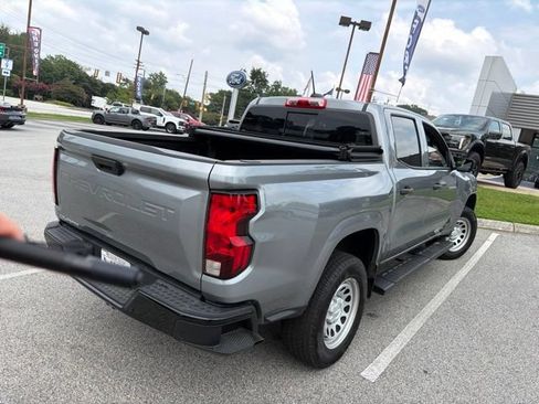 Used 2025 Chevrolet Colorado W/T RWD image 10