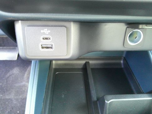 New 2025 Ford Maverick XL image 14