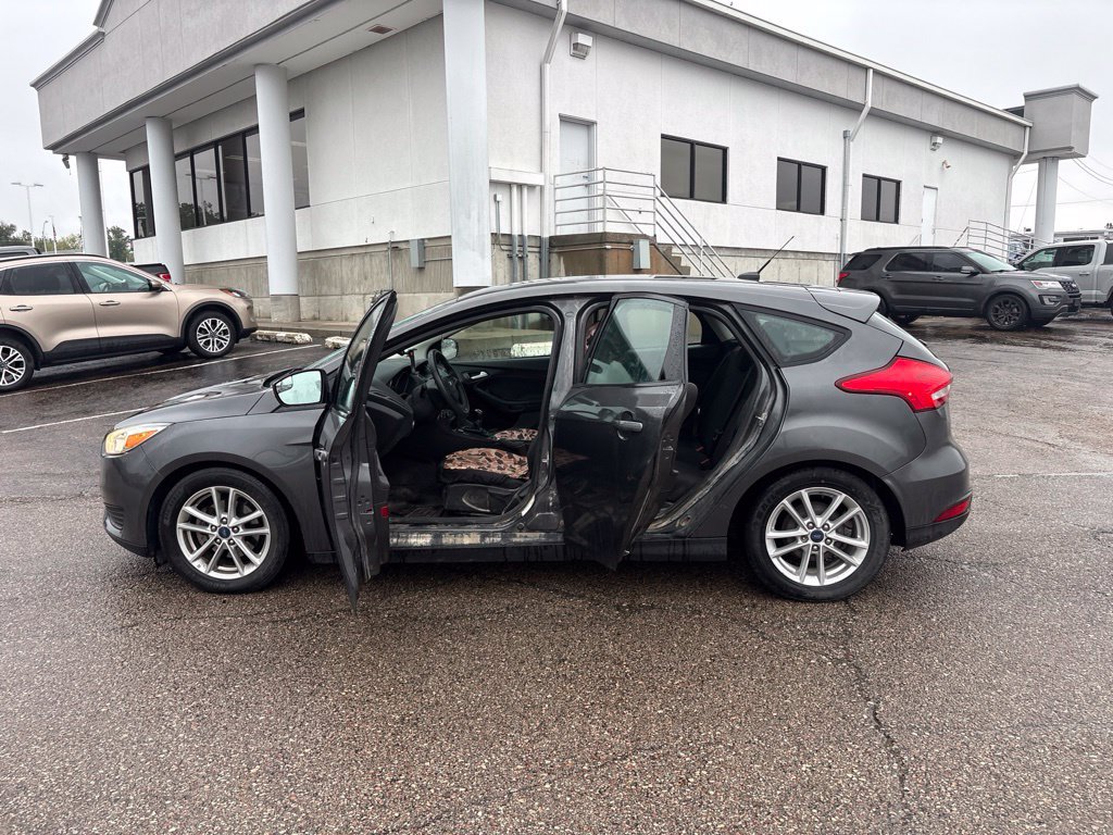 Used 2016 Ford Focus SE FWD image 4