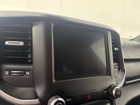 Used 2022 RAM 1500 Big Horn AWD/4WD image 24