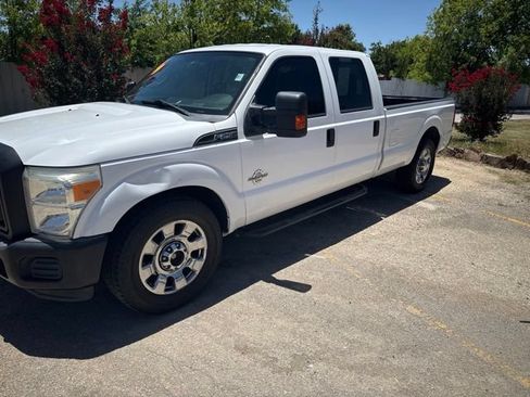 Used 2014 Ford F250 XL w/ Power Equipment Group RWD image 2