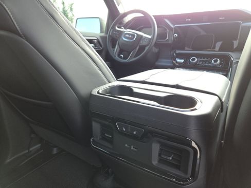 New 2026 GMC Sierra 1500 AT4X w/ LPO, Black Badging Package AWD/4WD image 30
